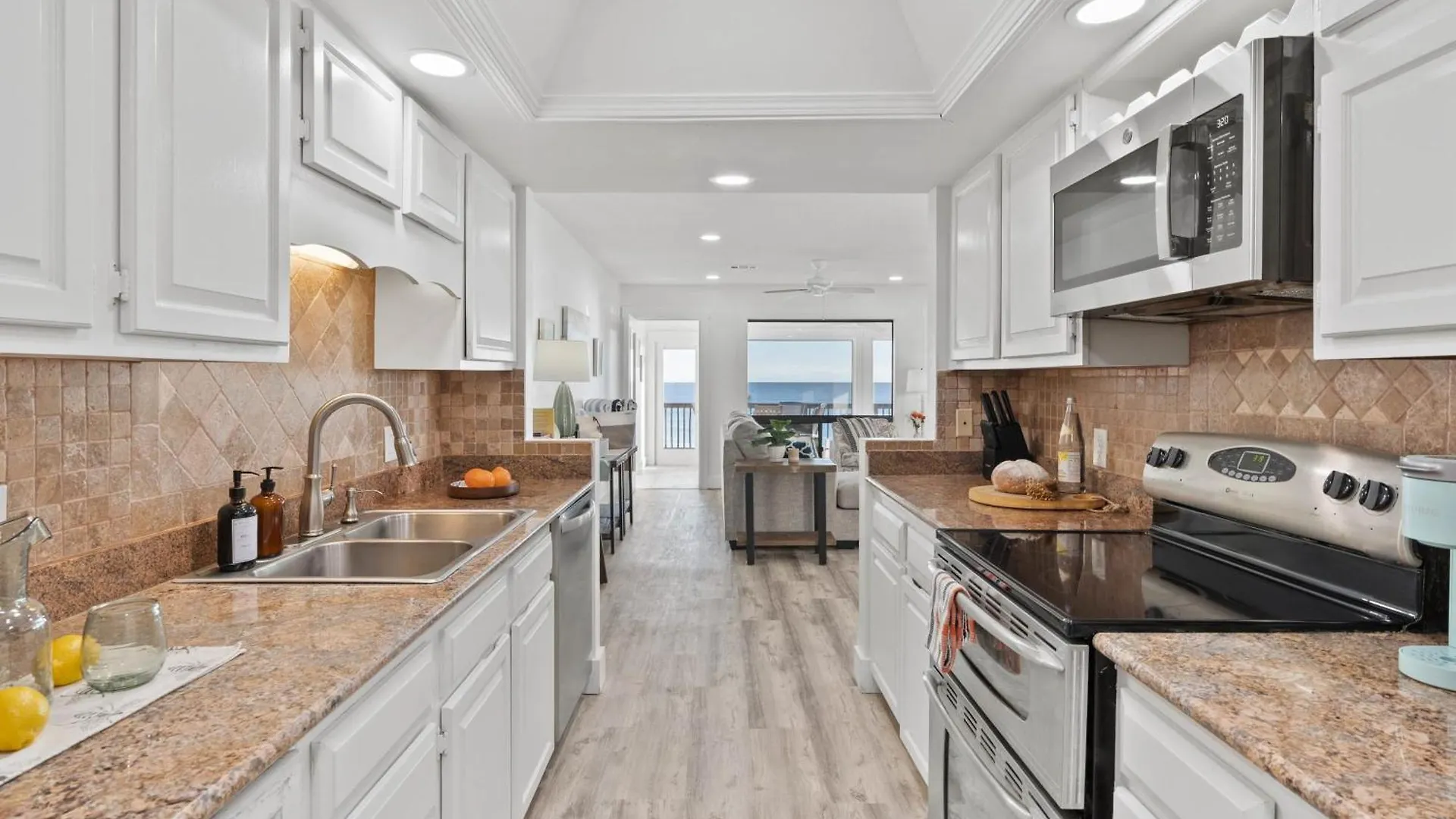 Destiny On The By Avantstay Direct Access Bbq On Large Ocean Facing Patio Ferienhaus Destin