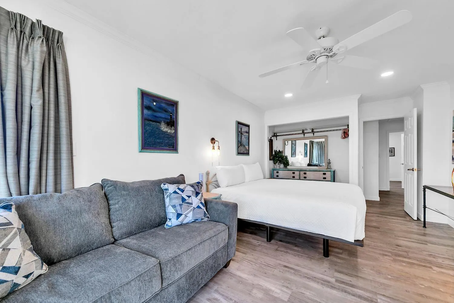 Lakefront 101 Holiday home *