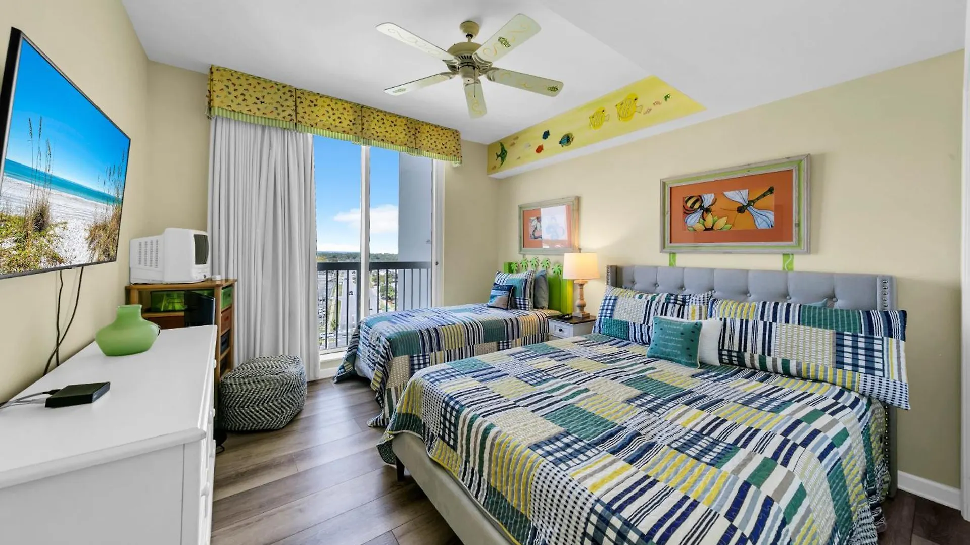 Silver Towers 1003e Gulf Front Sleeps 8 Destin