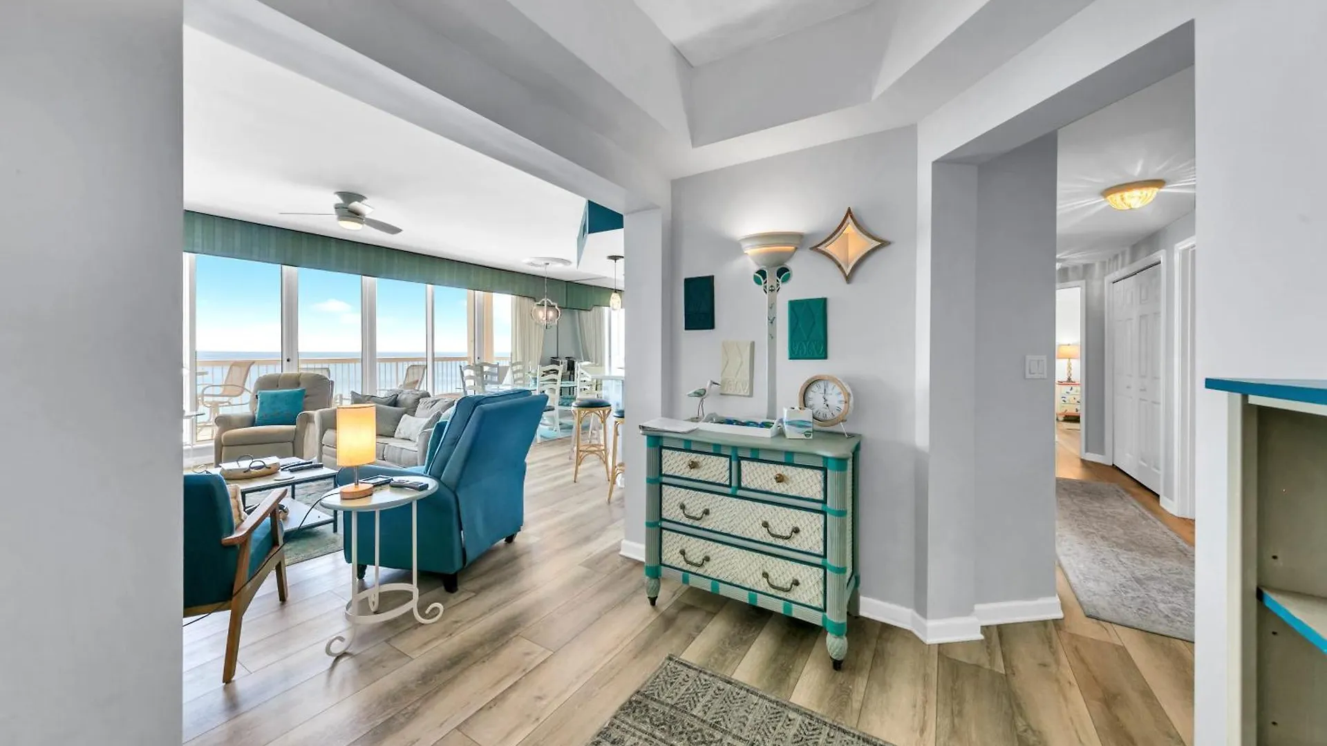 Silver Towers 1003e Gulf Front Sleeps 8 * Destin