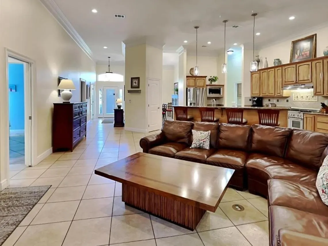 度假居 Beauty 4 Bed 3 Bath 5 Min Walk To In Gated Community