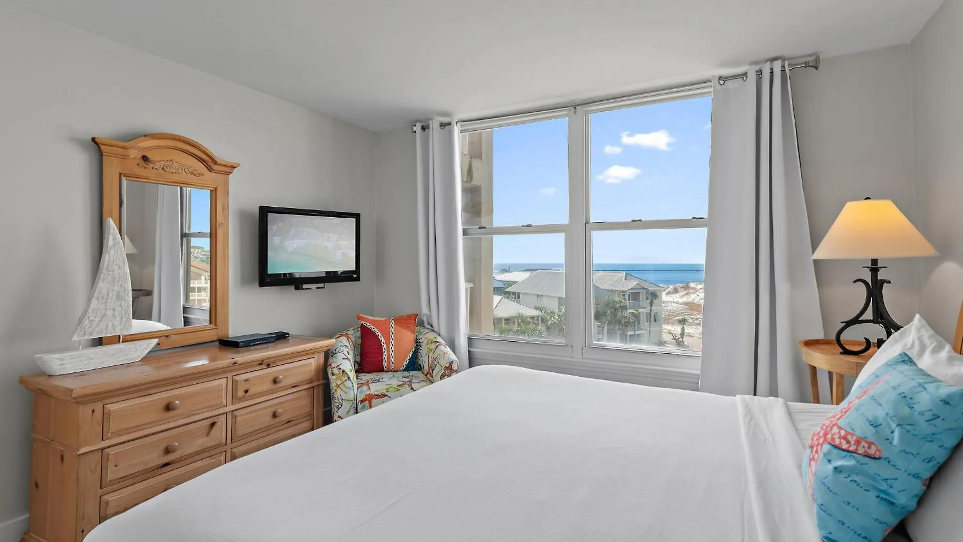 Magnolia House 502 At Pointe *