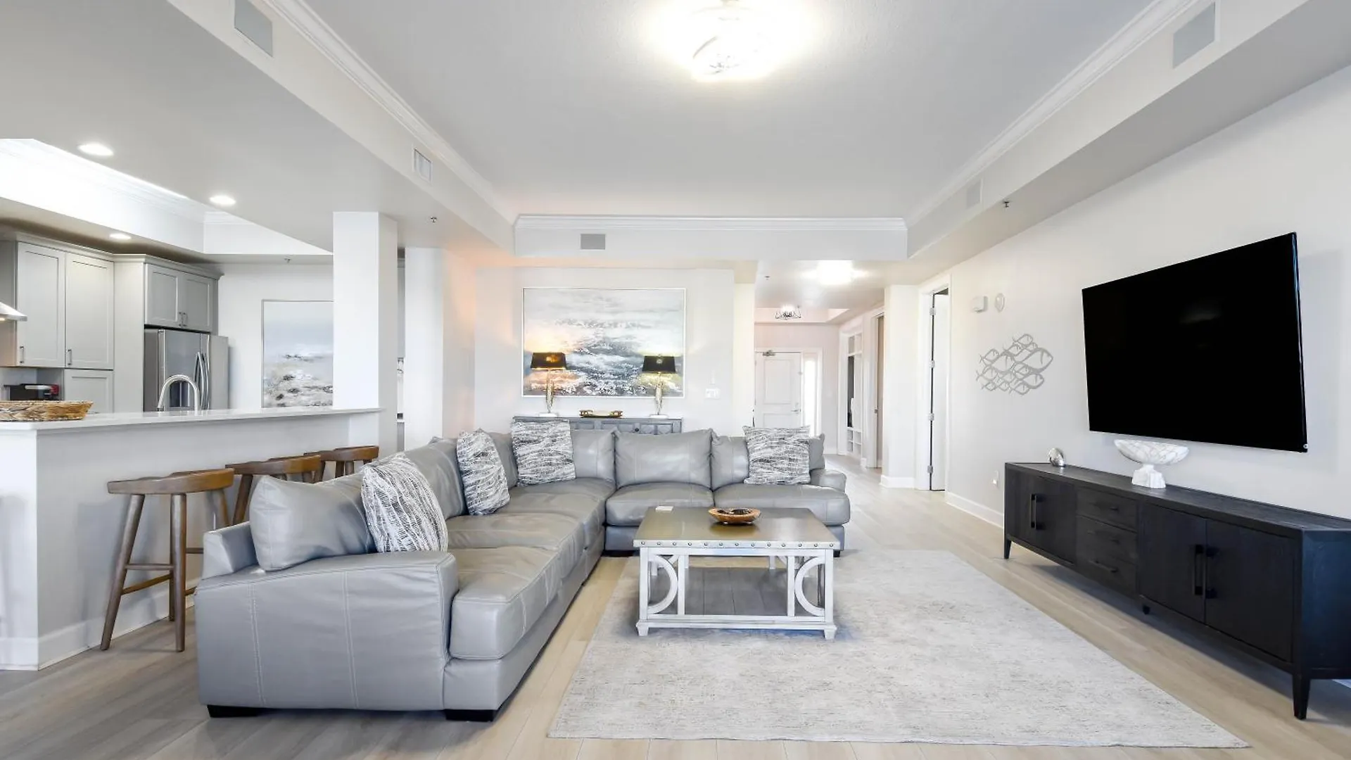 Apartment Harbor Landing 203a *