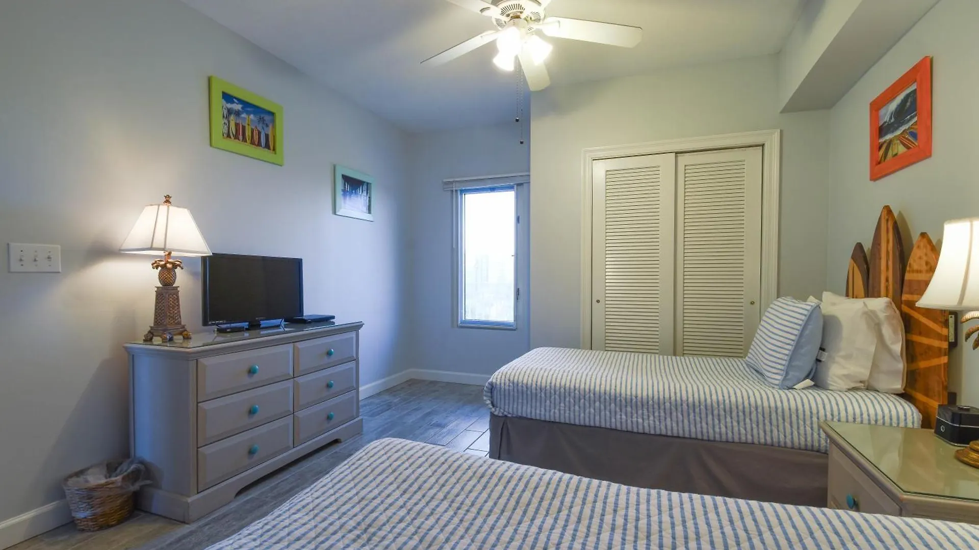 Sterling Shores 414 Apartment