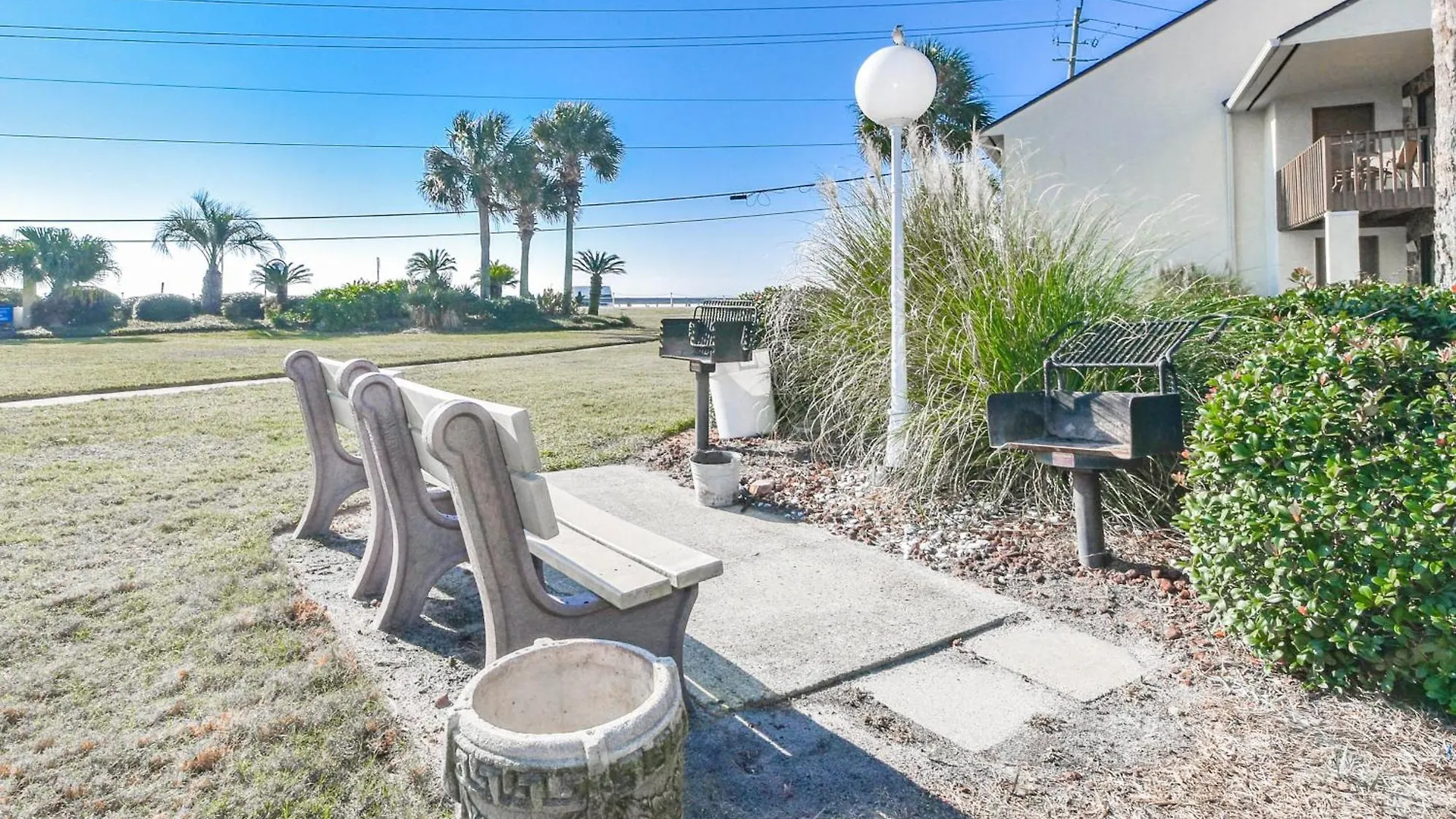 Blue Surf 21 Apartment