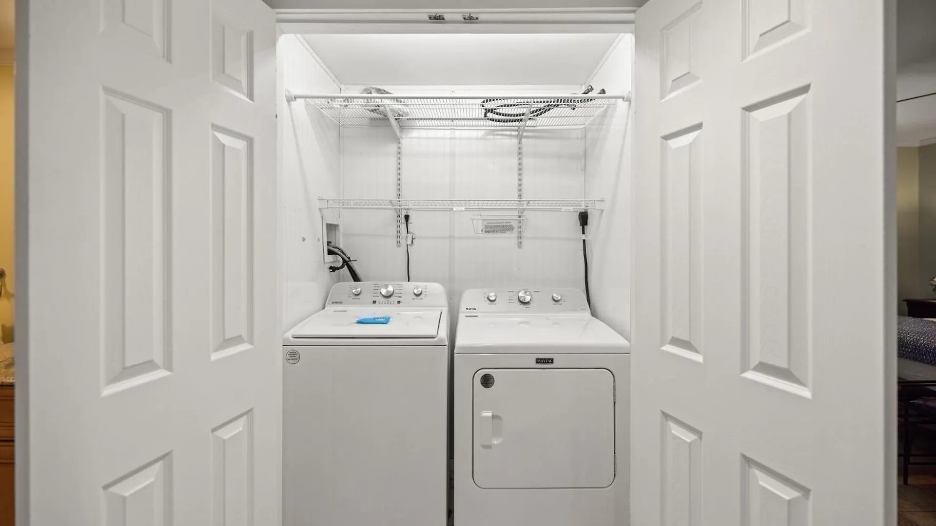 9b Seascape Apartment *