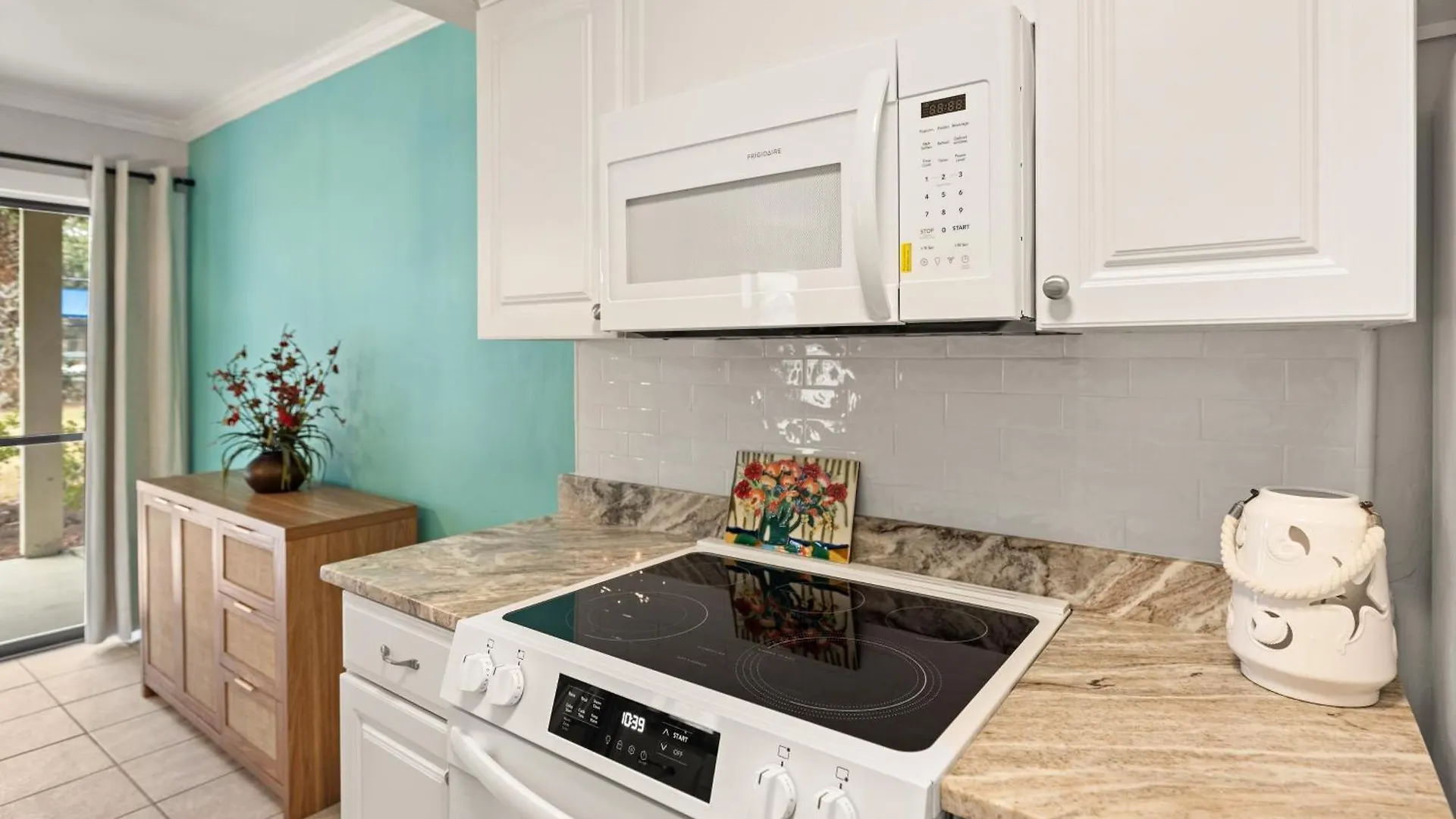 9b Seascape Apartment