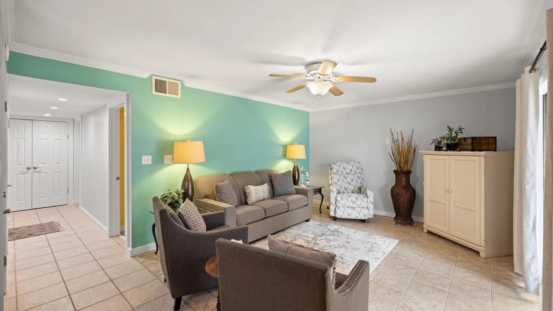 Apartment 9b Seascape