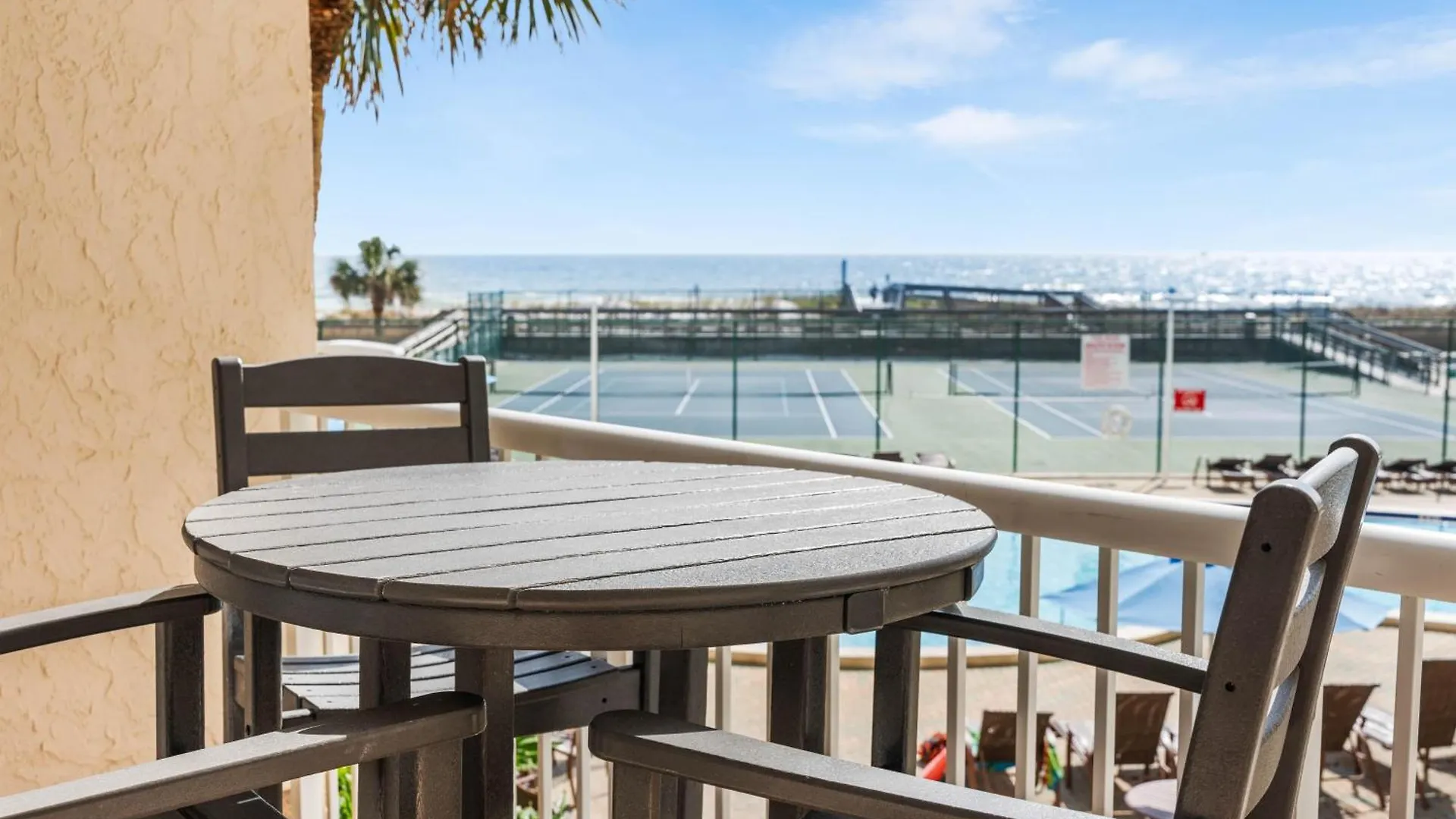 Surf And Racquet Unit 212 펜션 데스틴