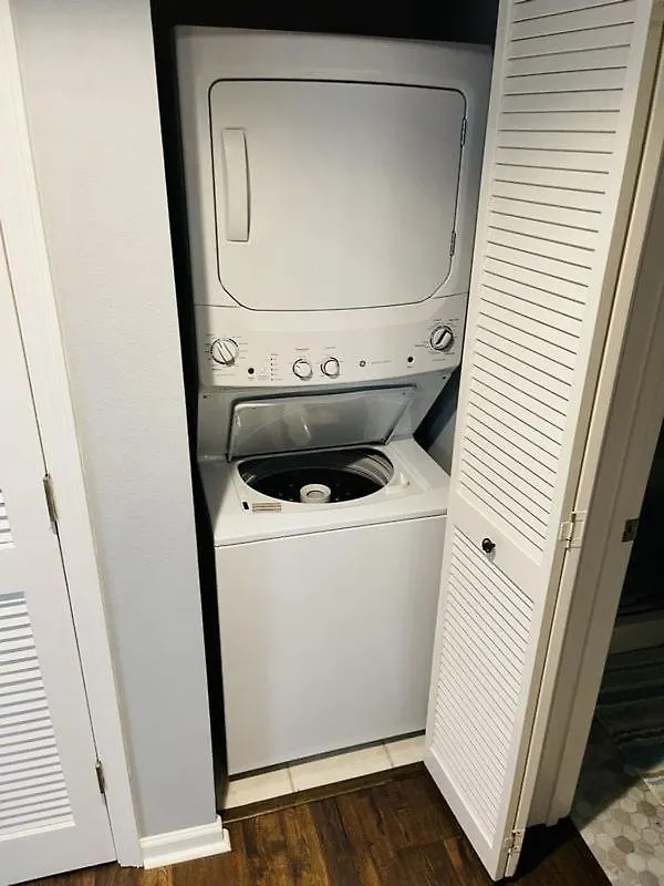 Apartment Terrace At Pelican 1406