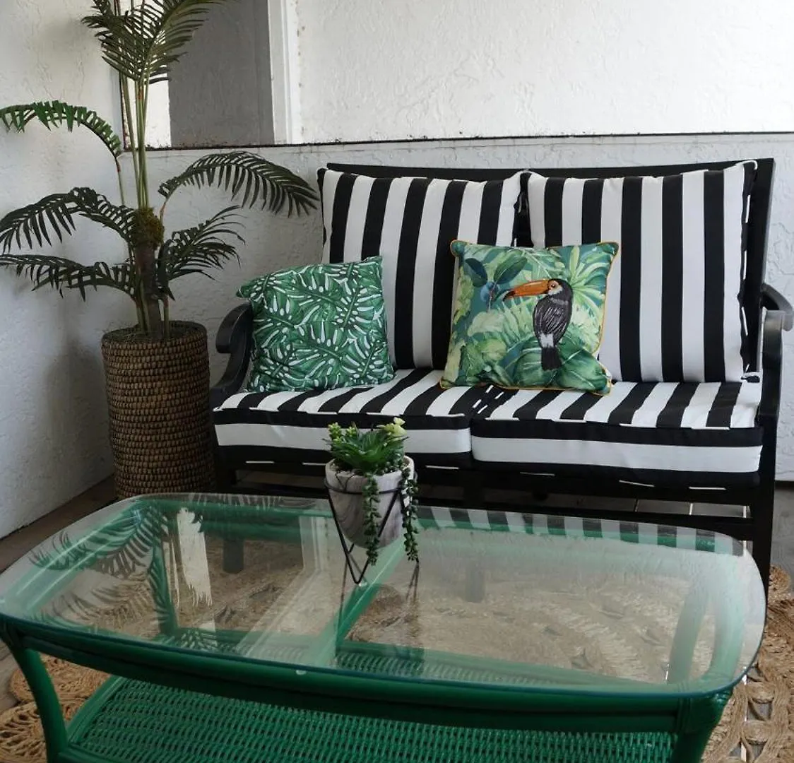 Lovely Townhome - Shoreline Towers Walk Pool Holiday home *