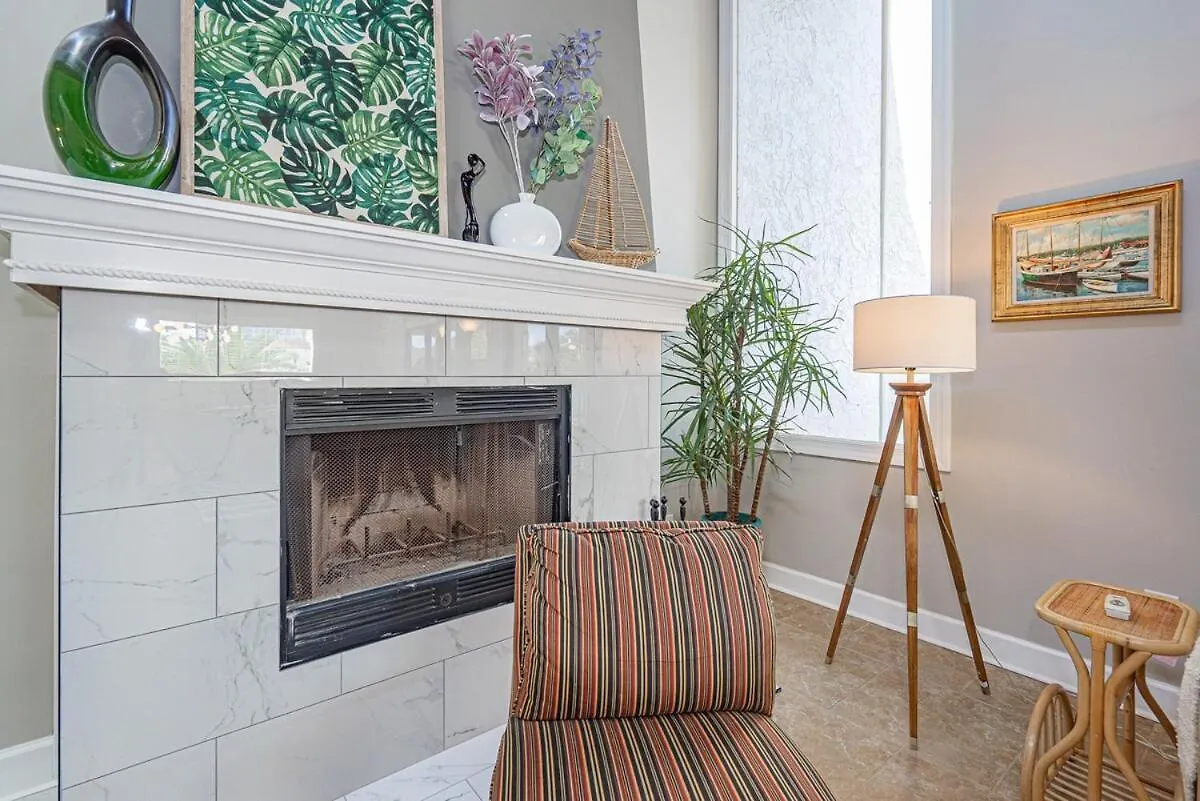 Holiday home Lovely Townhome - Shoreline Towers Walk Pool *