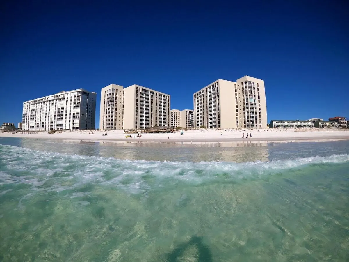 Lovely Townhome - Shoreline Towers Walk Pool