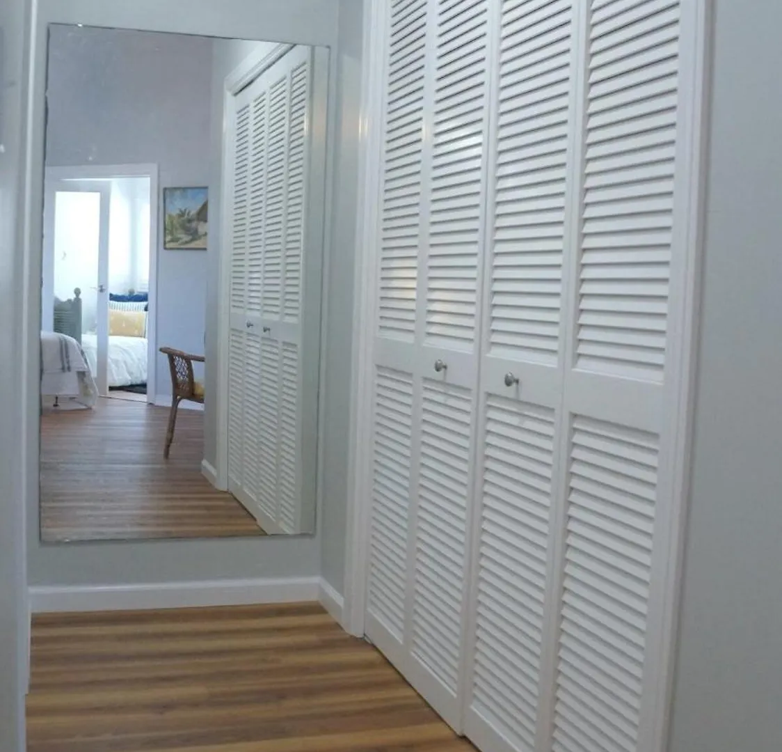 Lovely Townhome - Shoreline Towers Walk Pool