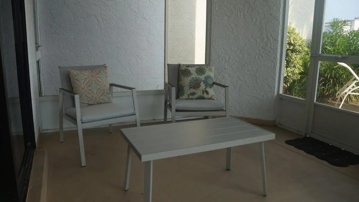Lovely Townhome - Shoreline Towers Walk Pool Holiday home