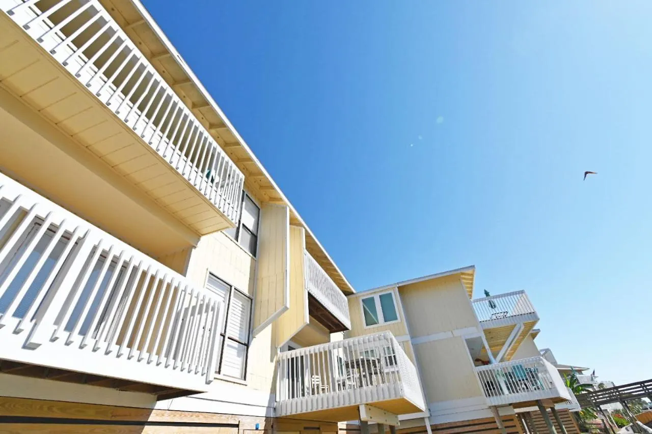 Sandpiper Cove 1 Bedroom Overlooking Canal 5 Minute Walk To The Fl 度假居 德斯廷