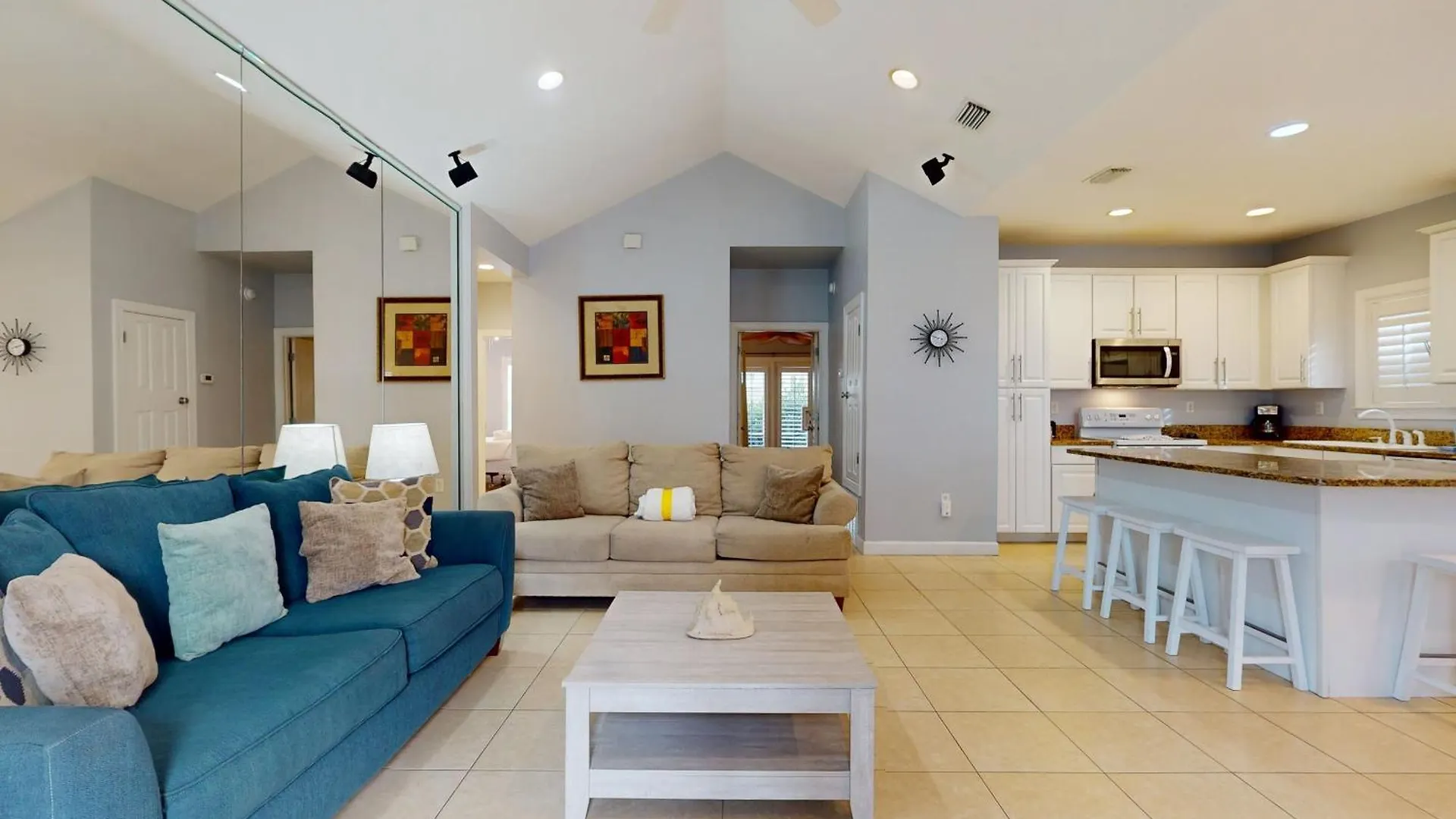 2 Bed 2 Bath Vacation In