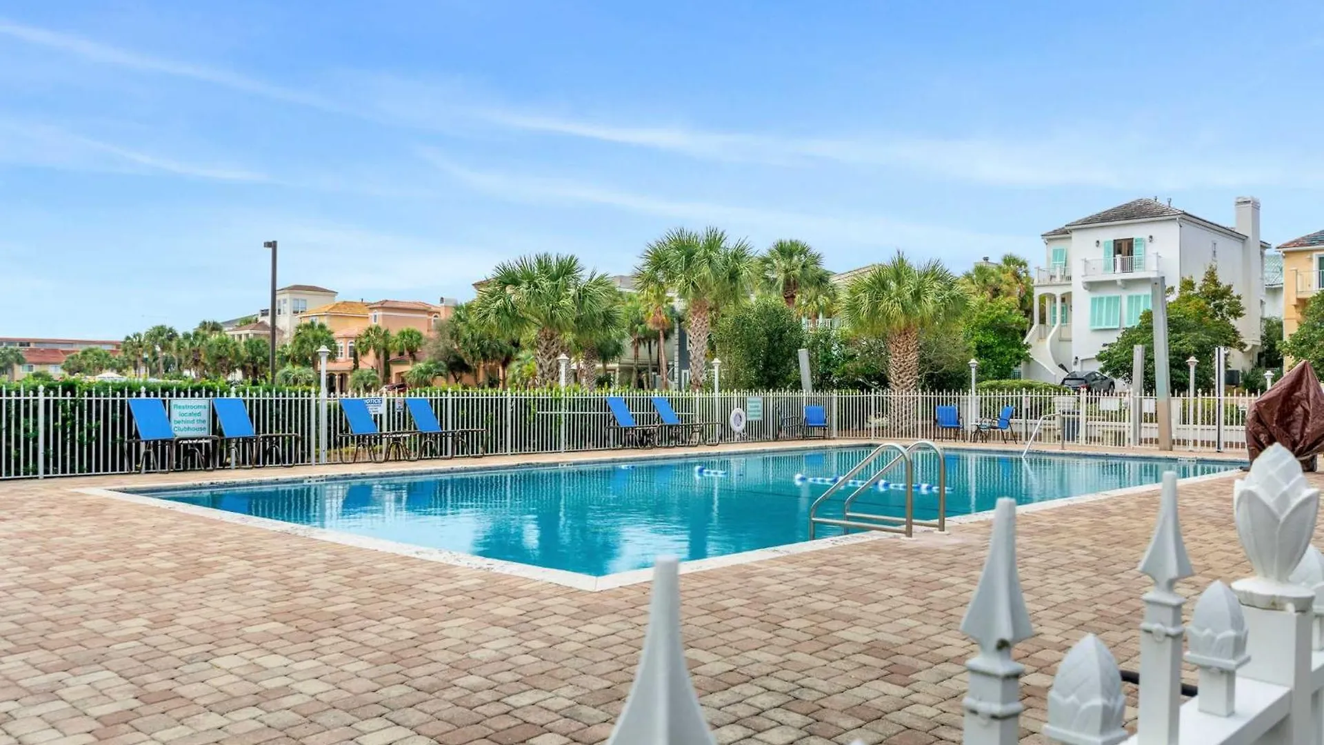 Serenity Now-free Golf Cart-hot Tub-comm Pool Holiday home Destin