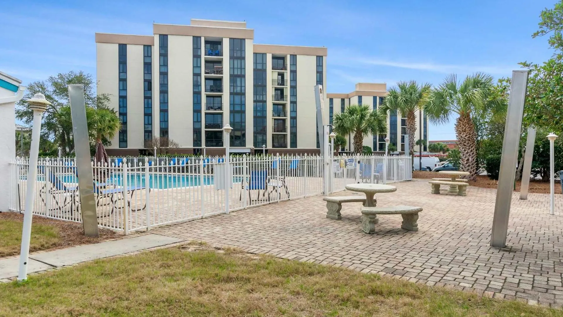 Holiday home Serenity Now-free Golf Cart-hot Tub-comm Pool *