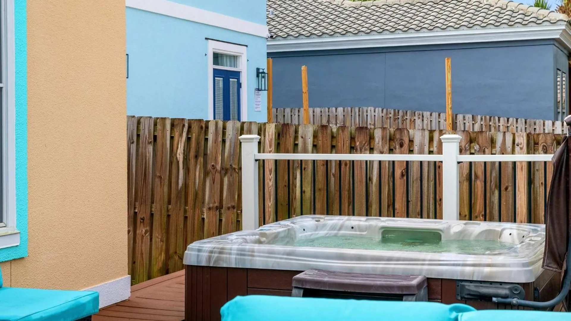 Serenity Now-free Golf Cart-hot Tub-comm Pool Holiday home