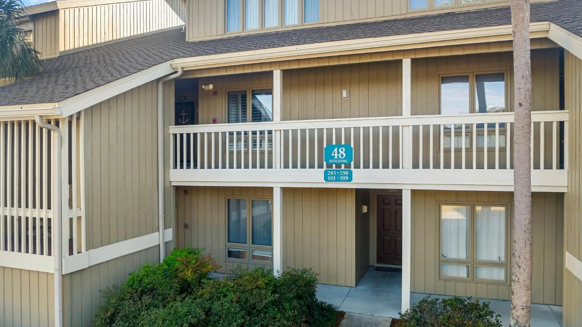 287 Boardwalk Apartment