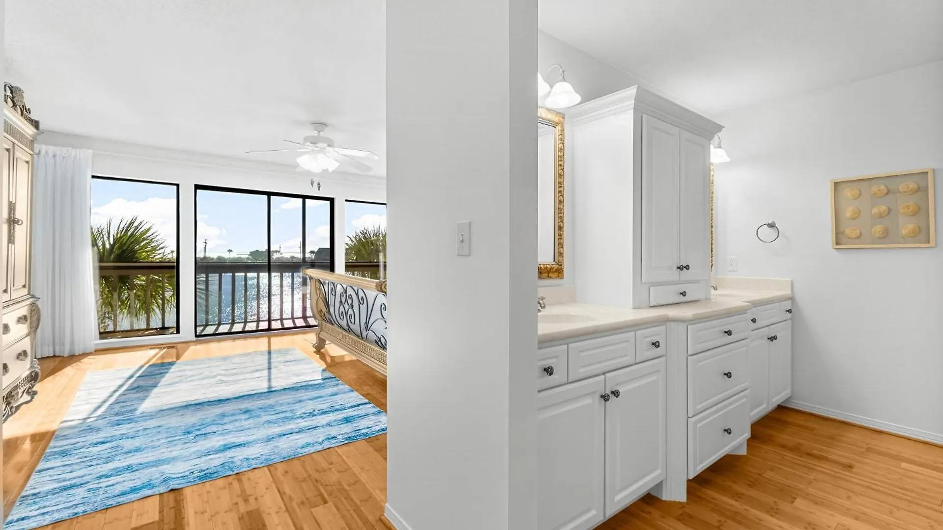 287 Boardwalk Apartment