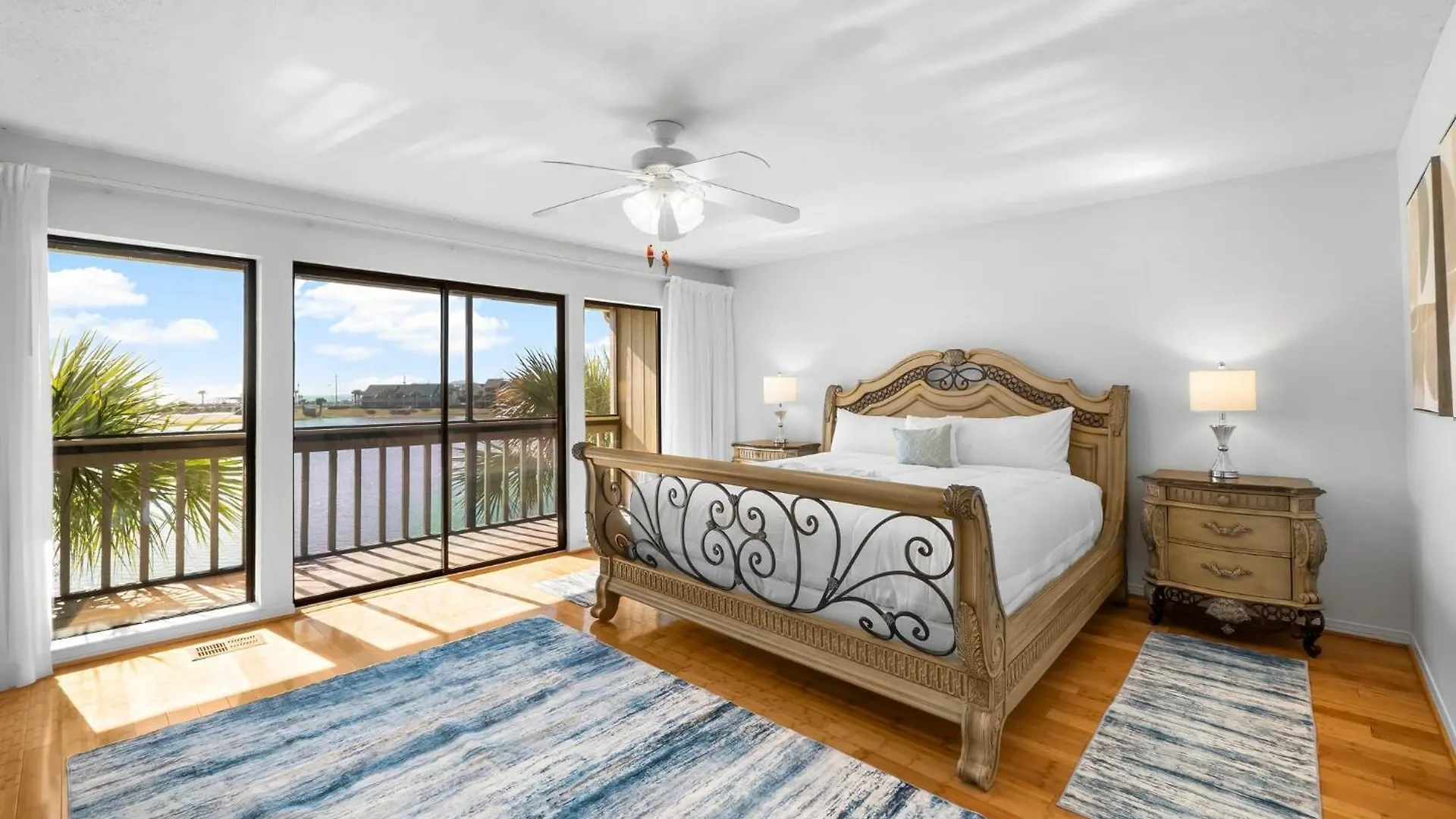 287 Boardwalk Apartment *