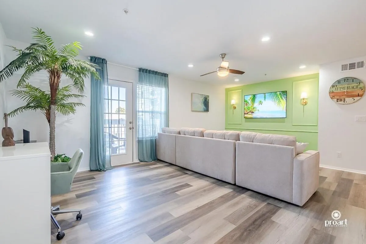 Cozy Under The Palms Destin