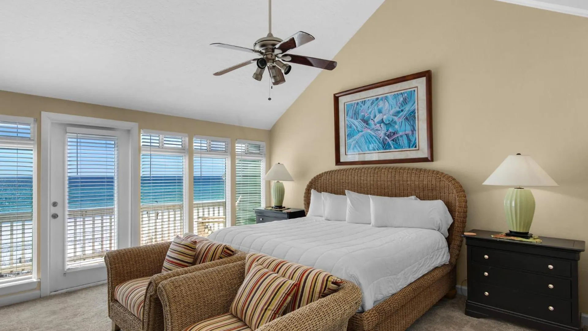 Quiet Surf Townhomes Ii #6 By Newman-dailey 德斯廷