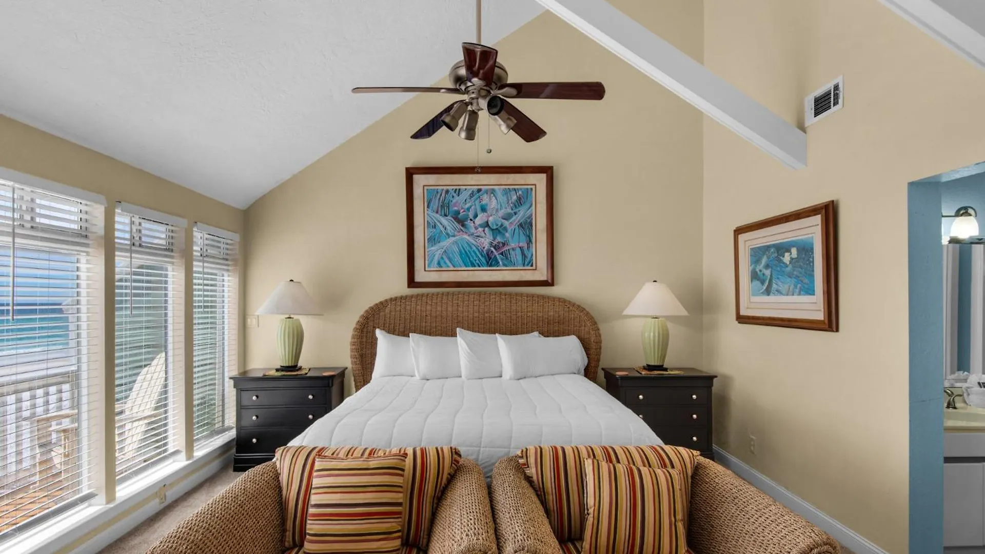 Quiet Surf Townhomes Ii #6 By Newman-dailey 德斯廷
