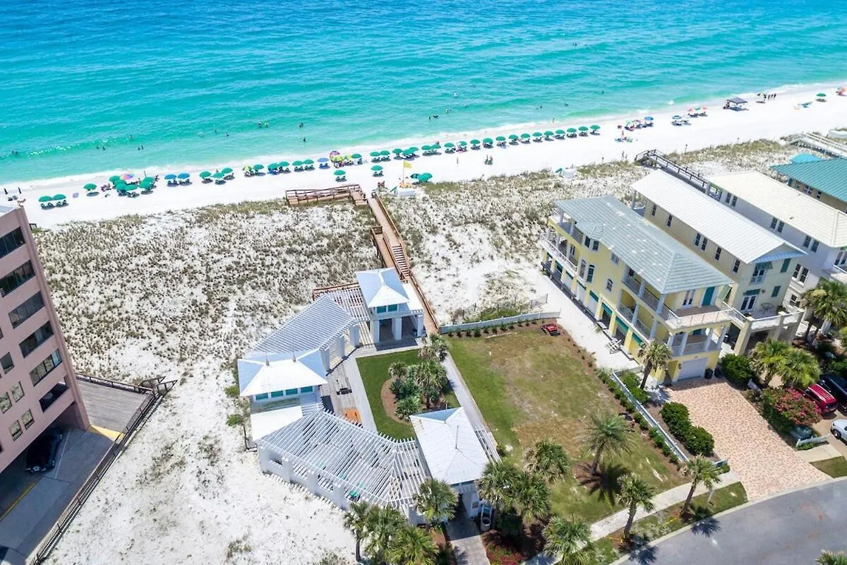Holiday home Luxury 3br Gated - Infinity Pool, Walk To Private - Vet-owned!