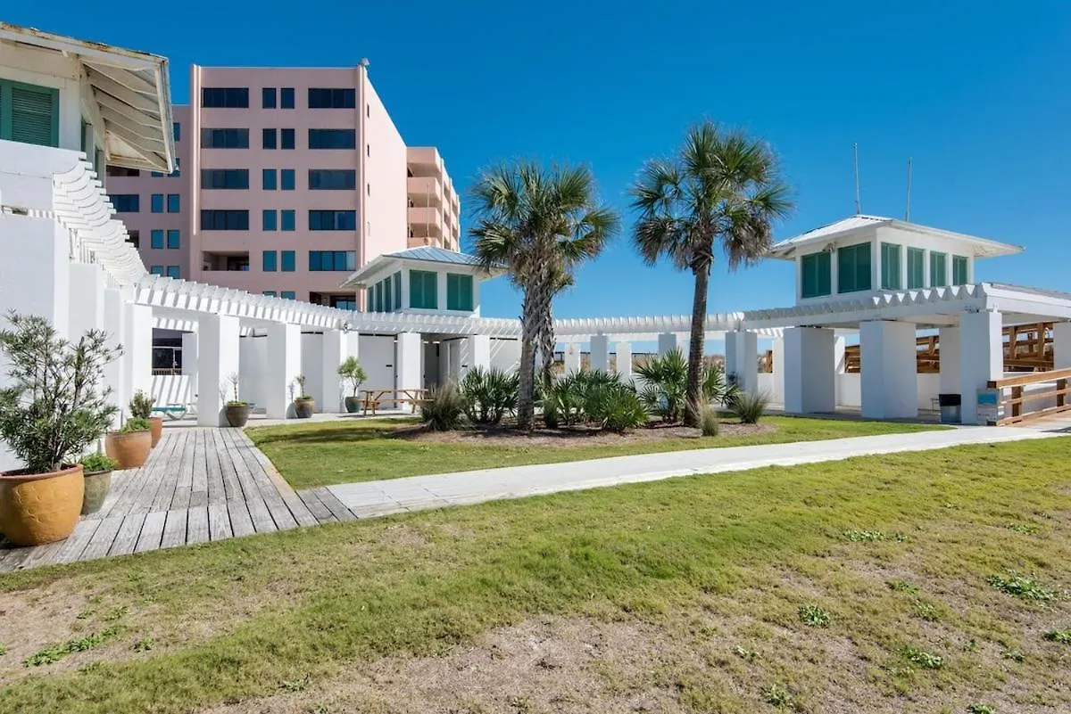 Luxury 3br Gated - Infinity Pool, Walk To Private - Vet-owned! *
