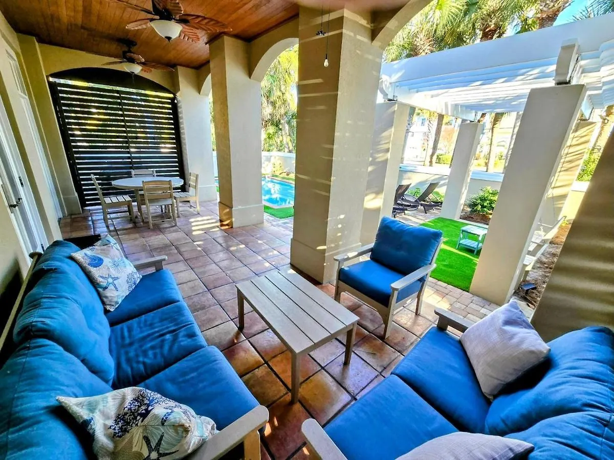 Luxury 3br Gated - Infinity Pool, Walk To Private - Vet-owned! Holiday home *
