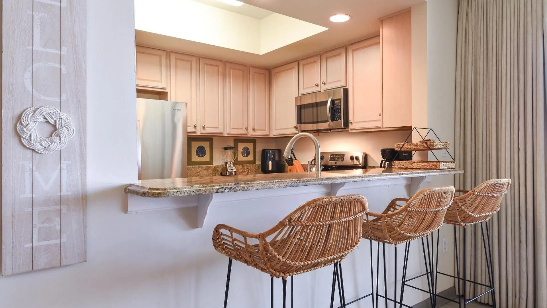 Silver Towers E102 Destin