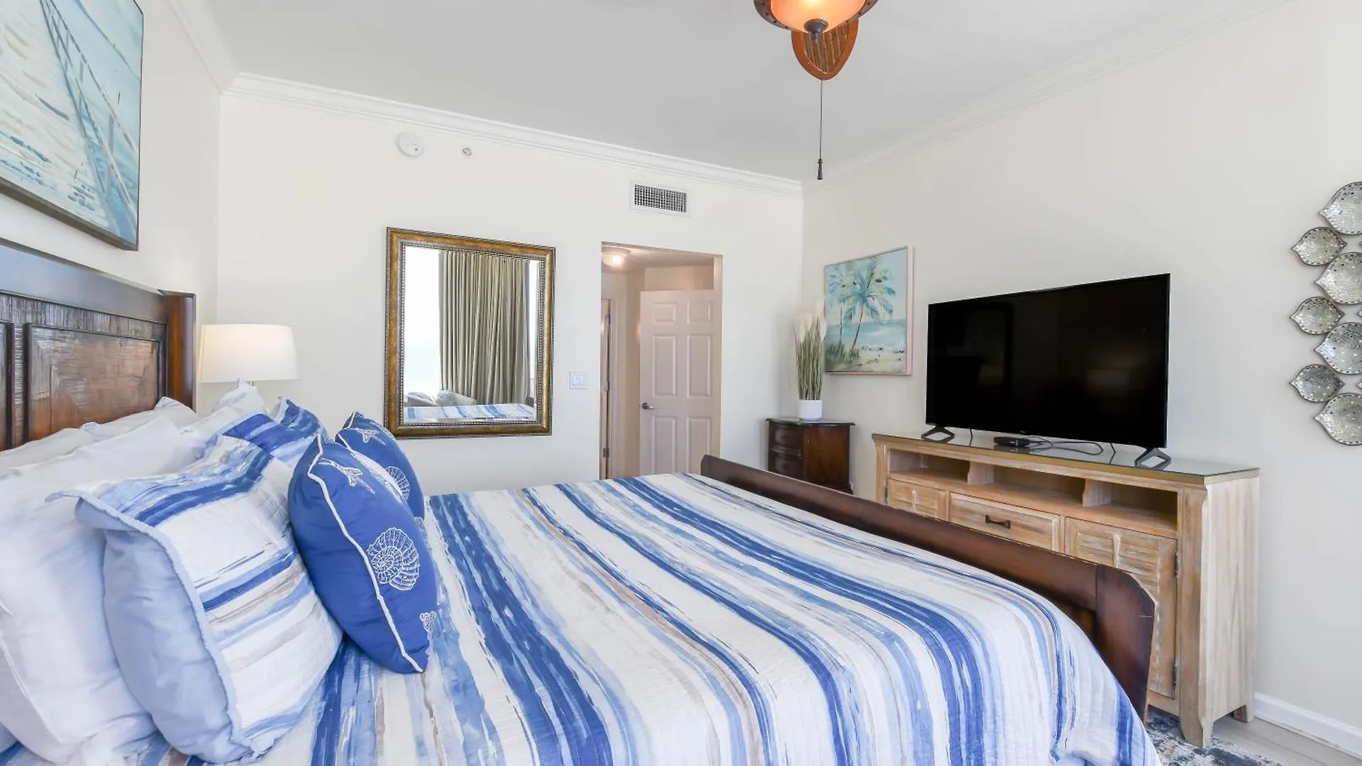 Silver Towers W502 Apartment *
