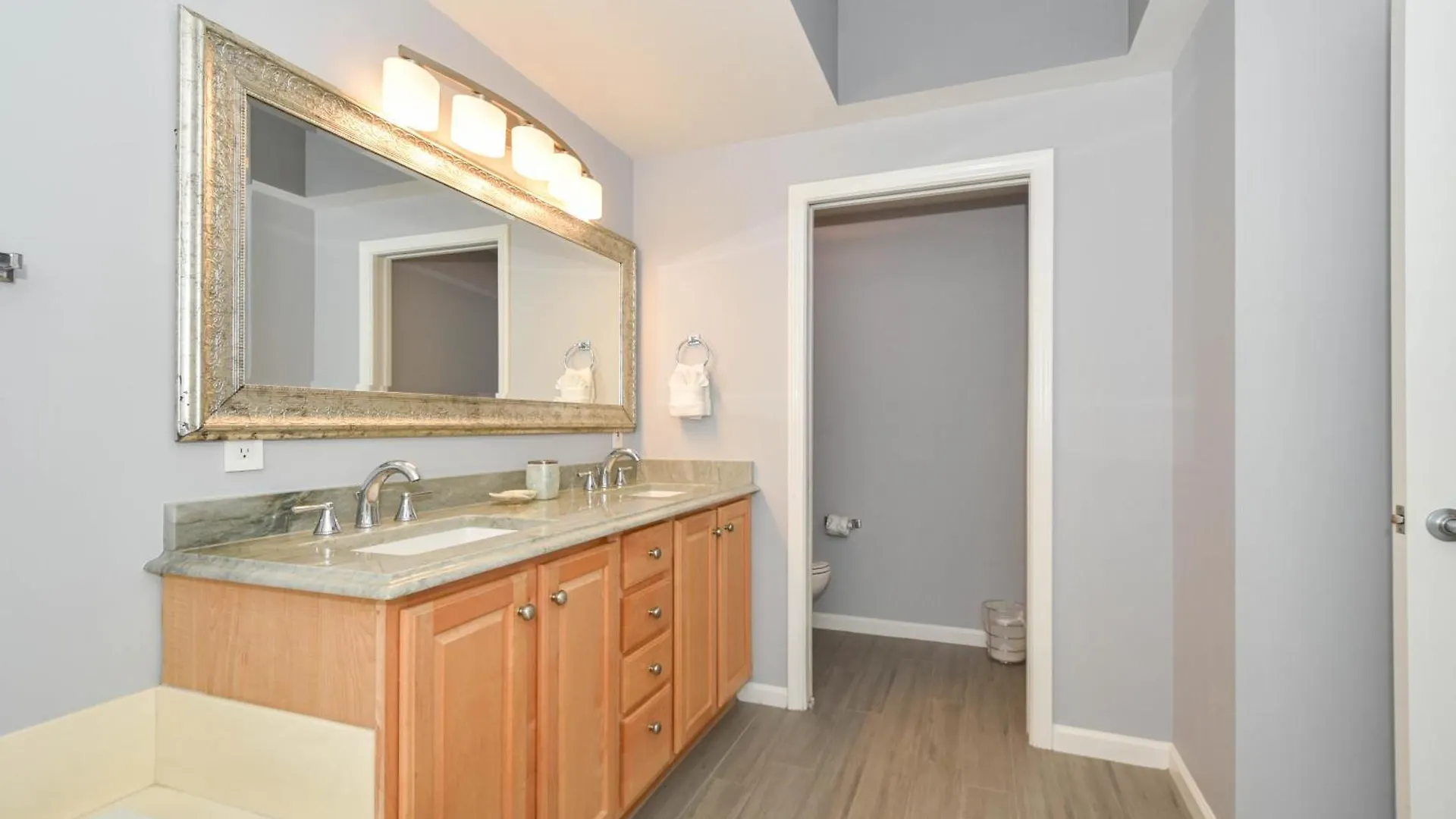 Silver Towers E1503 Apartment Destin