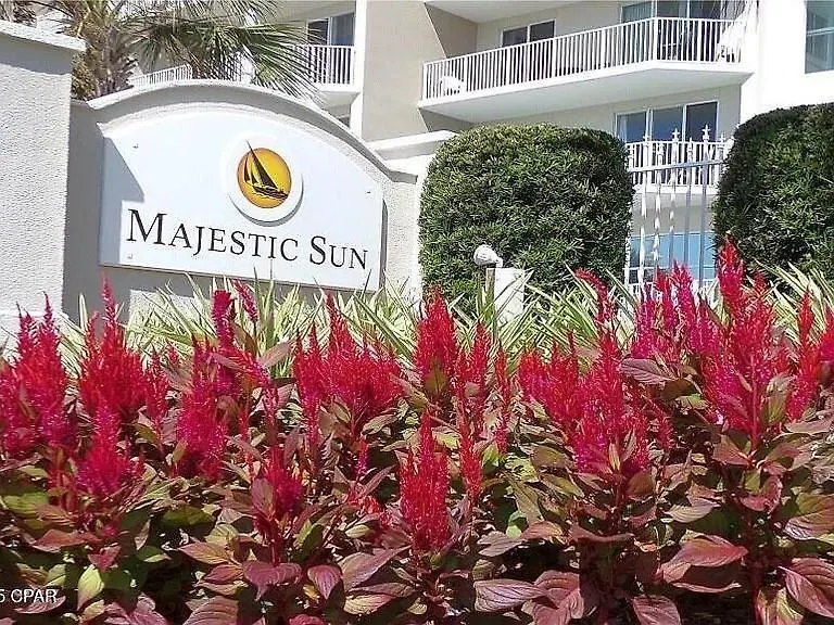 Majestic Sun A413 Nyaraló *