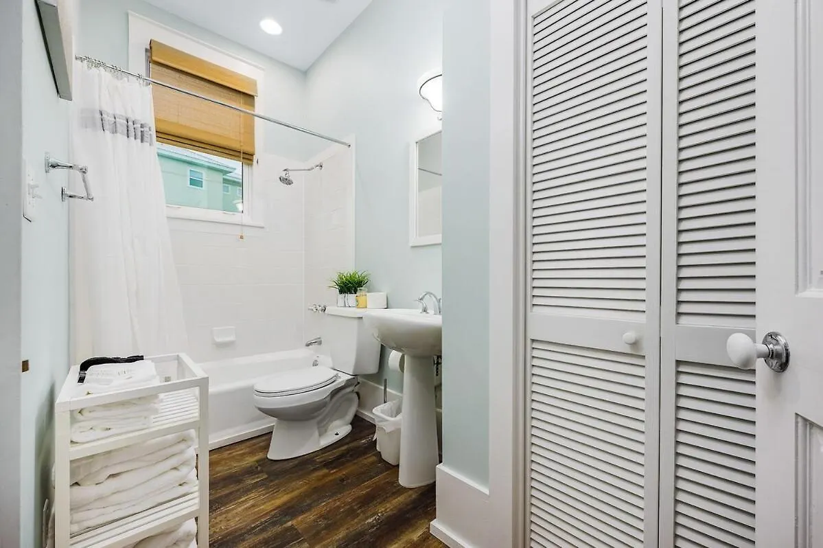 Luxury 3br Gated - Infinity Pool, Walk To Private - Vet-owned! Destin