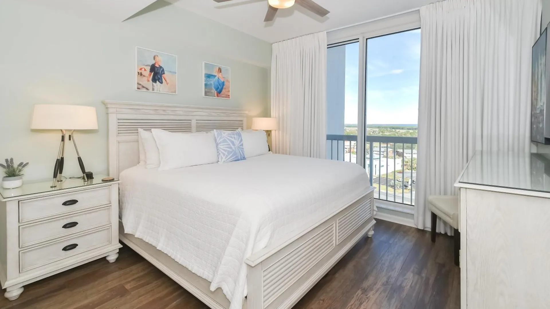 Apartment Silver Towers E1404