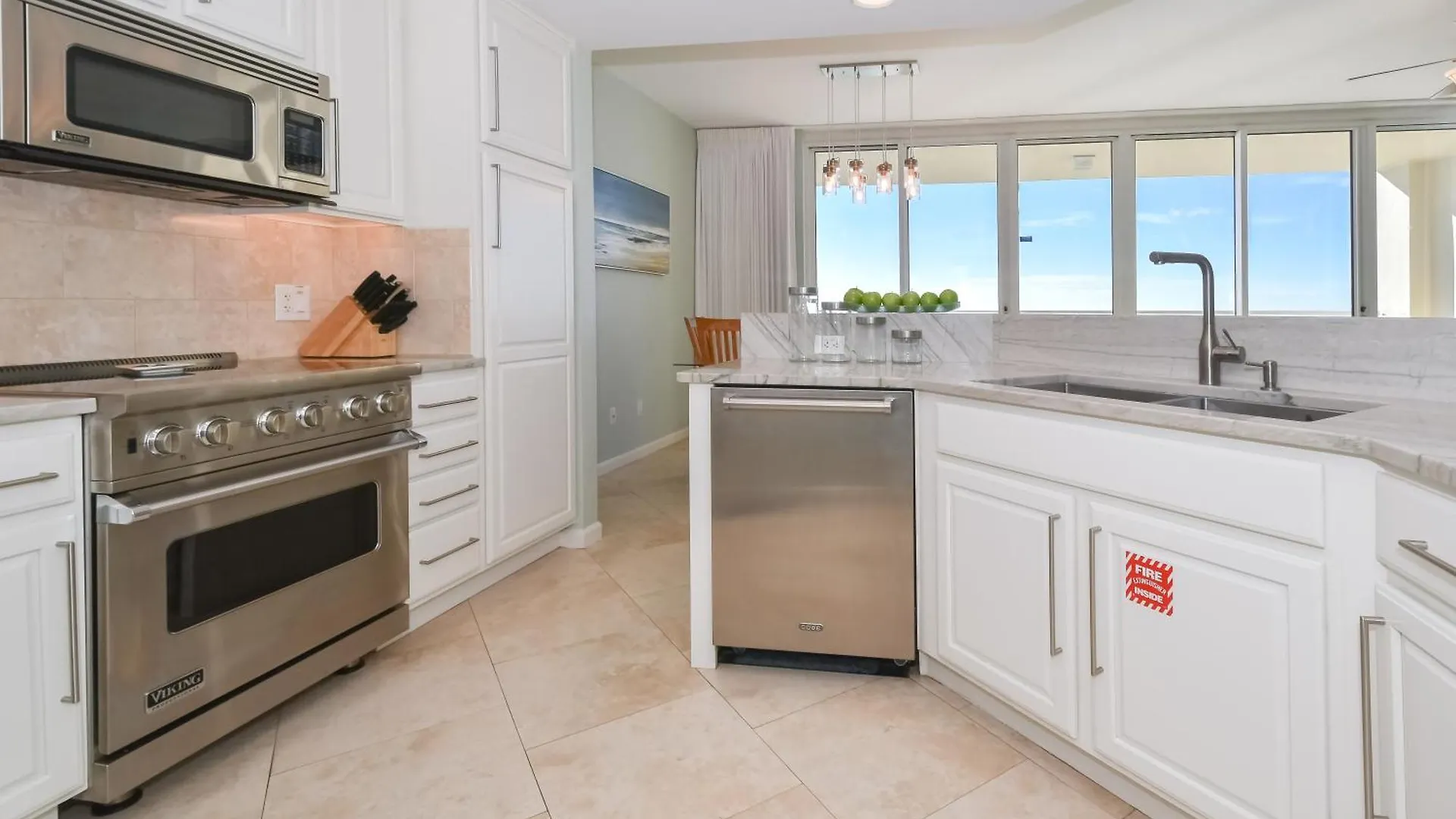 Apartment Silver Towers E1404