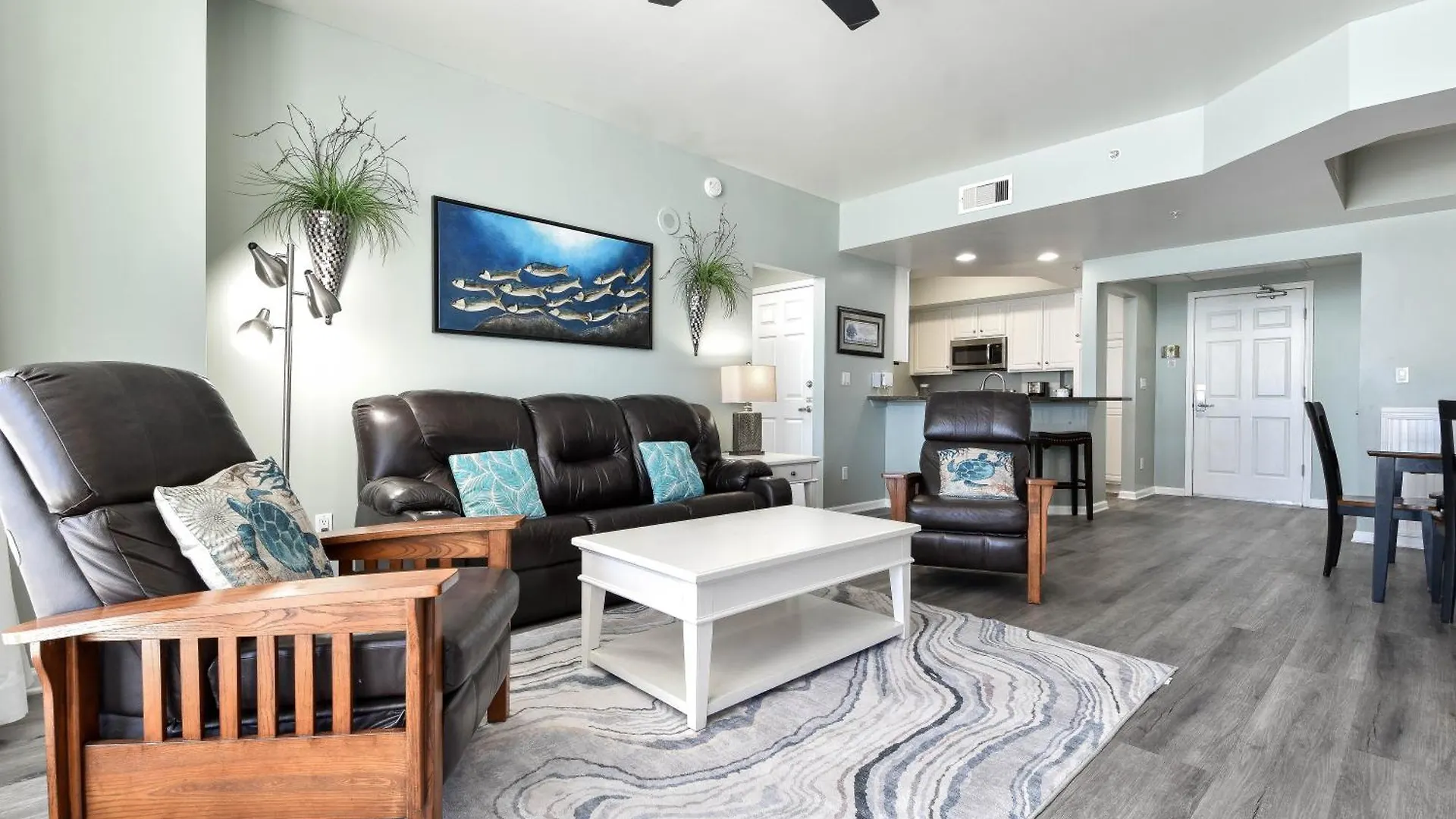 Silver Towers E805 Apartment