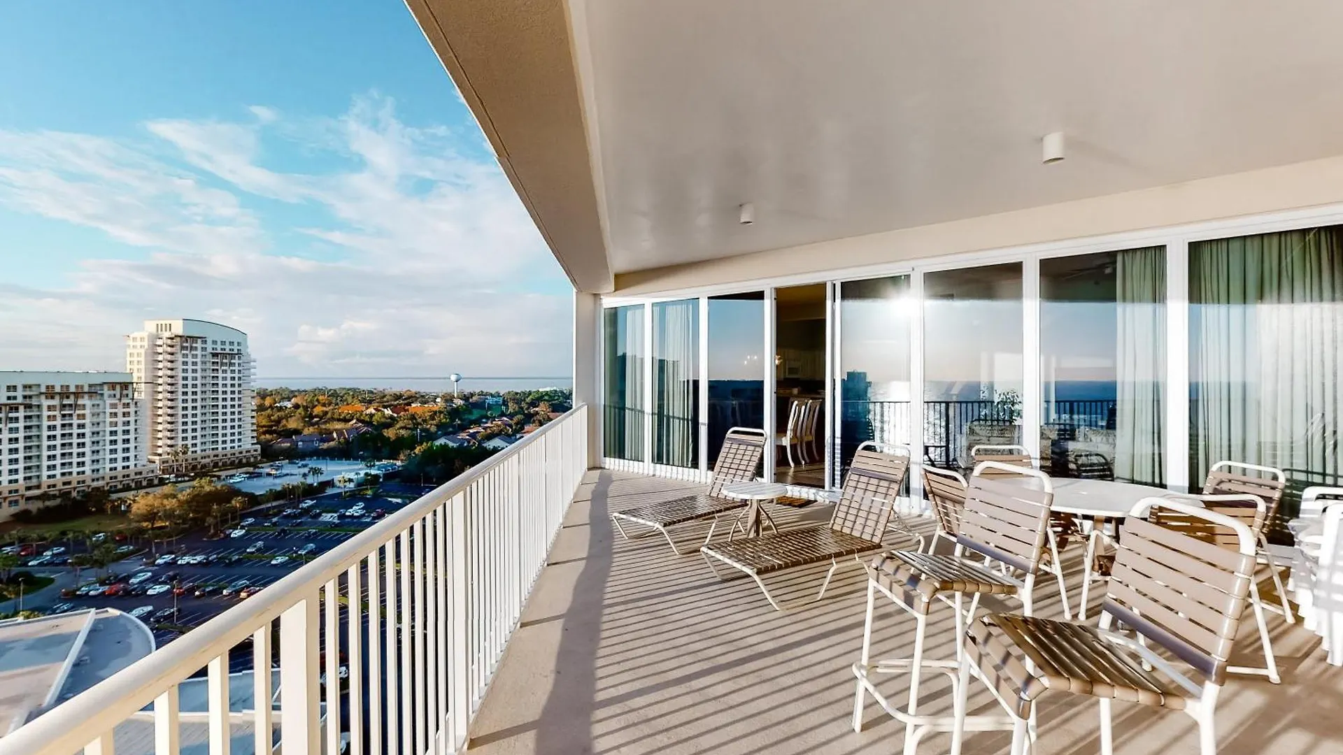 Apartment Tops'l Tides 1407 *