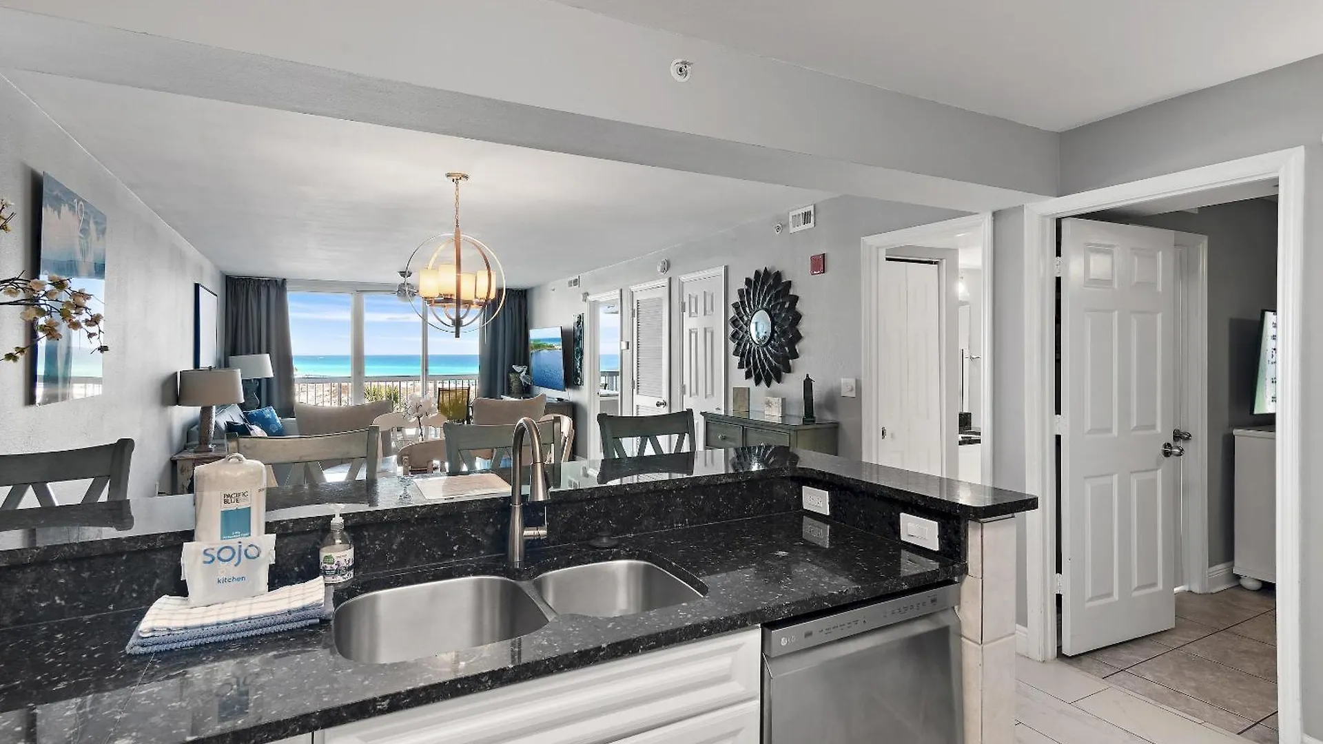 Pelican By Tufan Aparthotel Destin