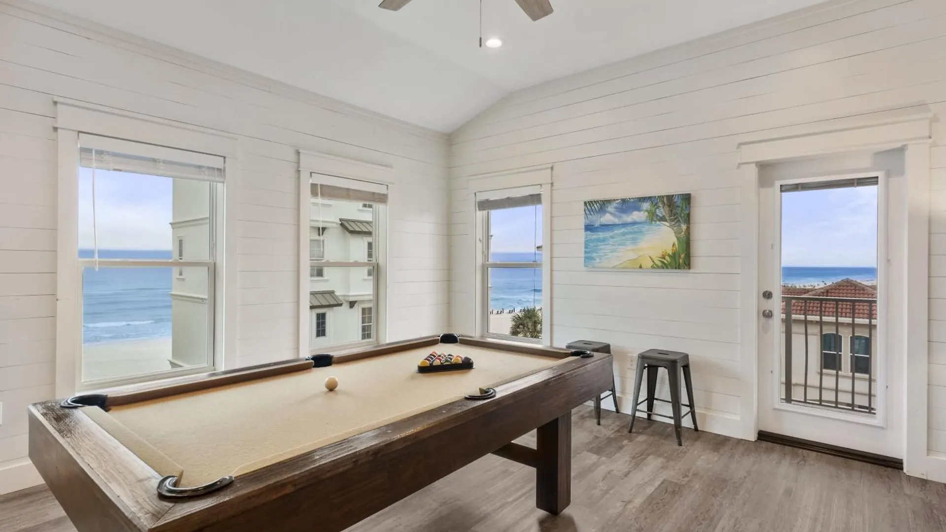 Seaside Palace With Game And Jetted Pool *
