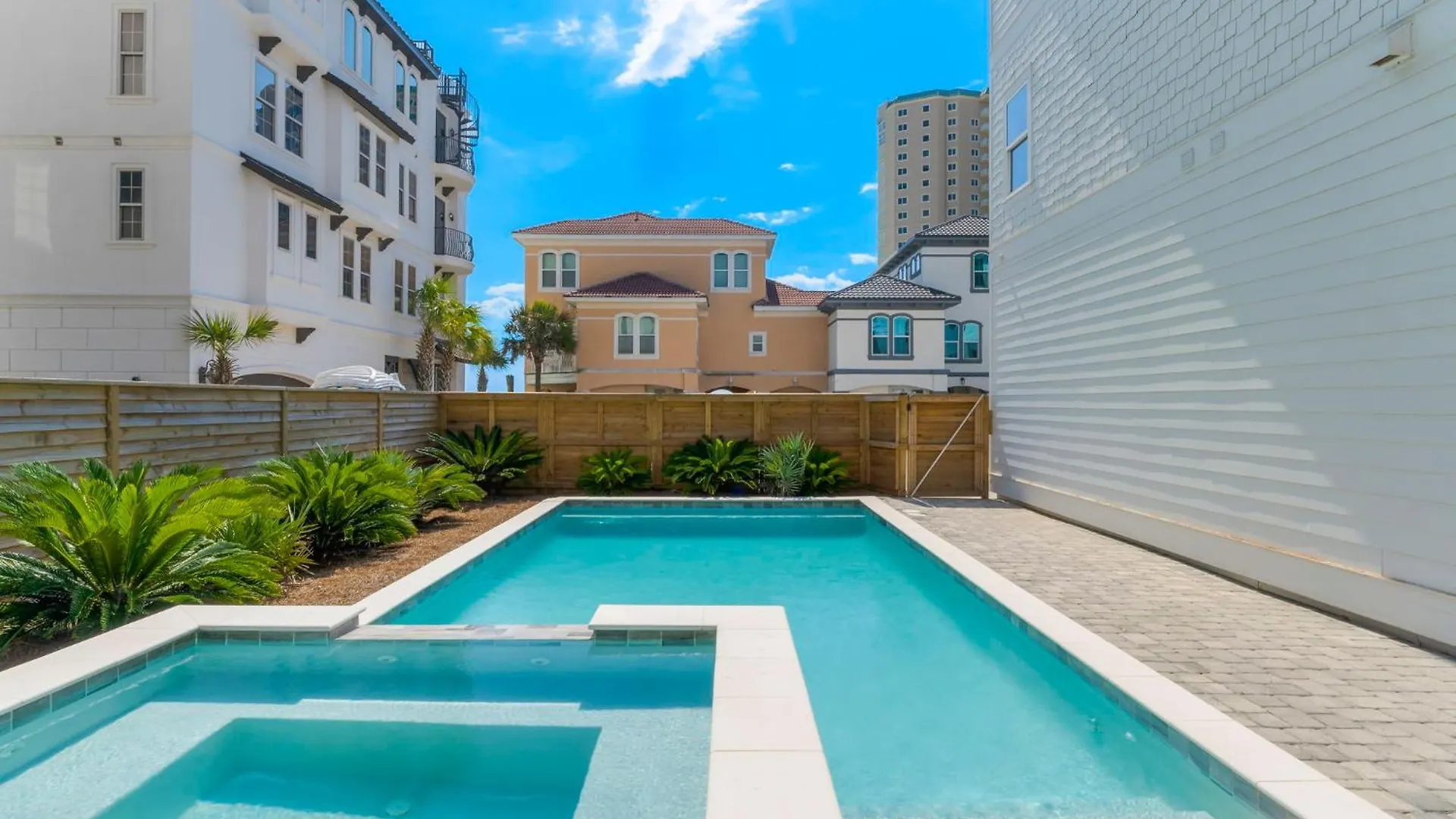 Seaside Palace With Game And Jetted Pool *