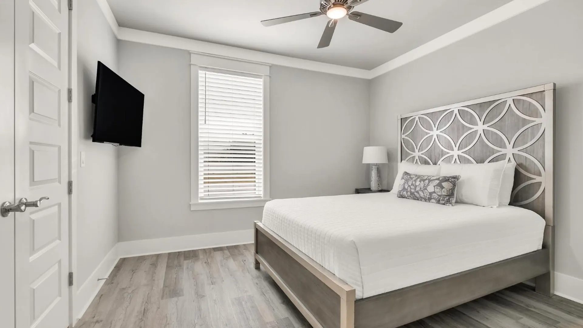 Grand Charm Chateau With Lsv And Heated Pool Destin