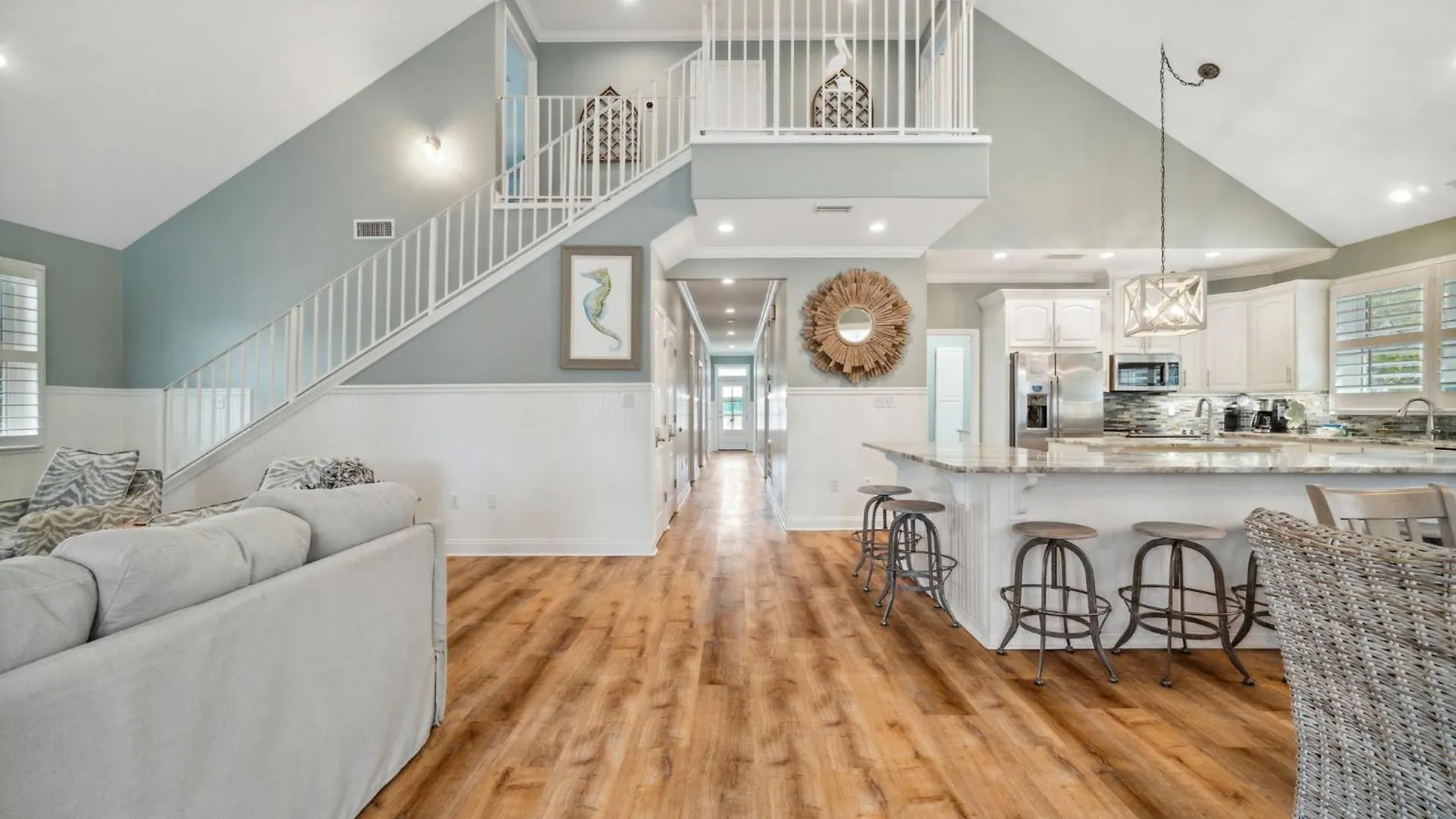 Boomerang House With Private *