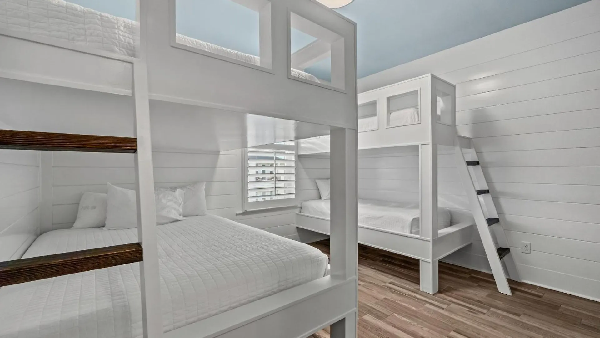 Holiday home Shellebrate Chateau With Lsv And Heated Pool Destin