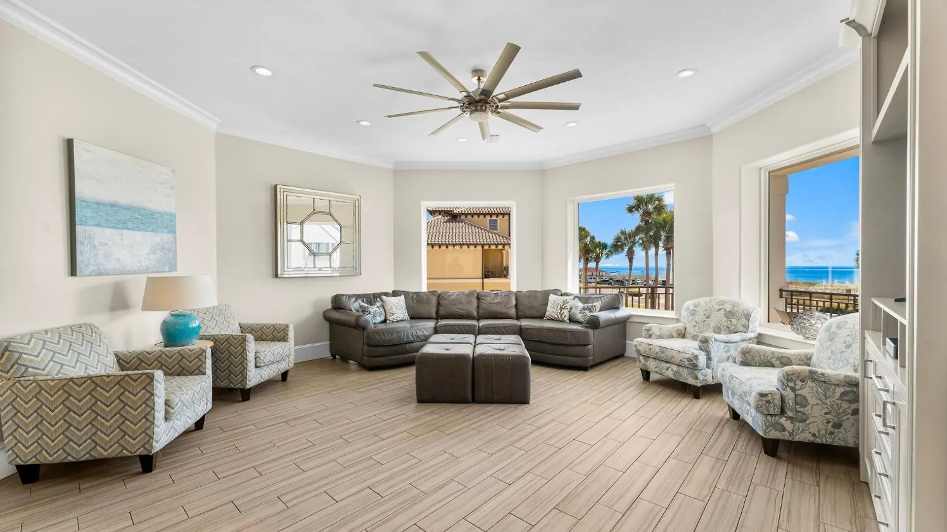 Seastar Palazzo With Views, Lake, And Pool