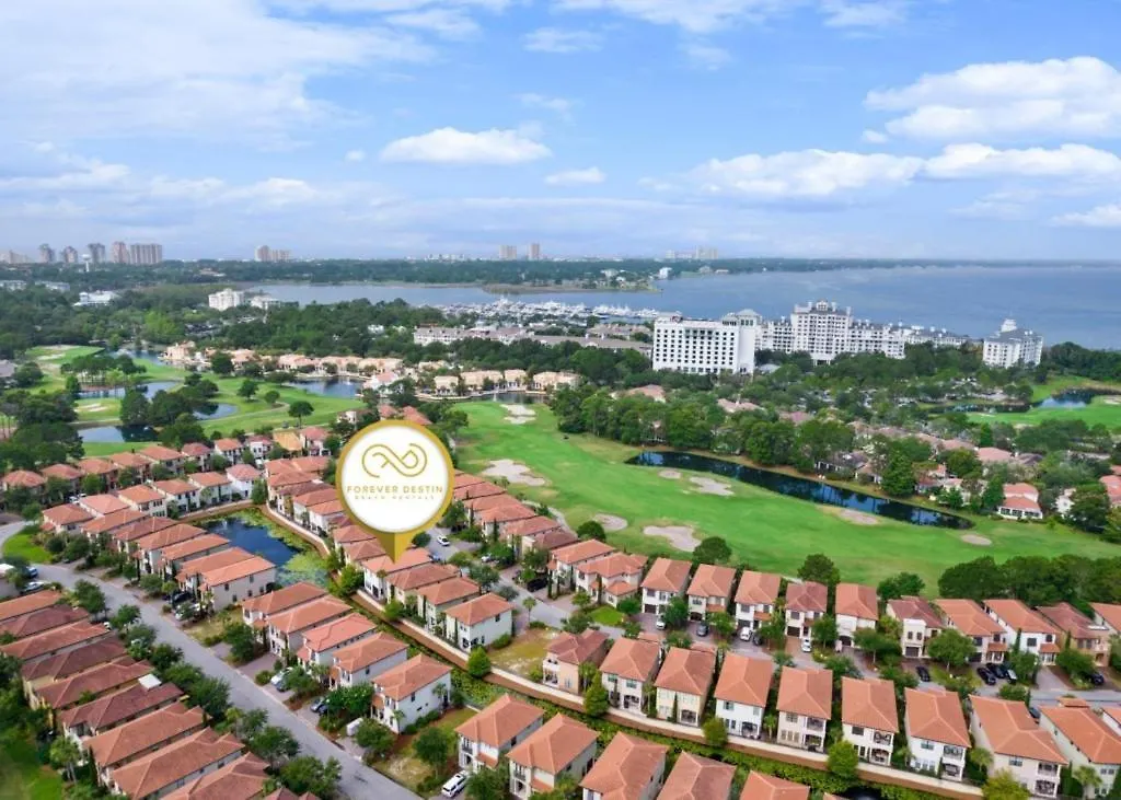 Holiday home Venetian Boardwalk With Lsv And Pool *